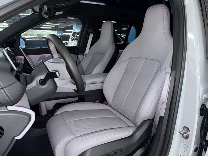 Фото 8 - Nio EC6