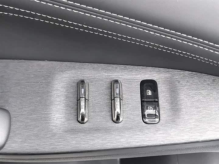 Фото 9 - Dongfeng Aeolus L7