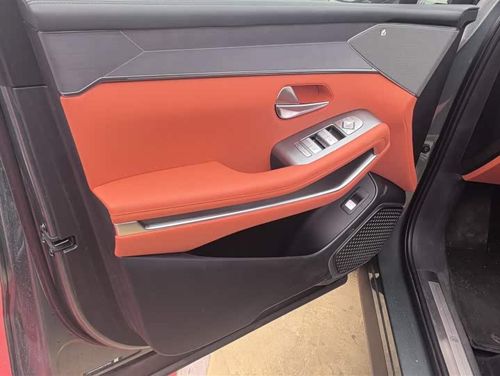 Фото 7 - BYD Tang L