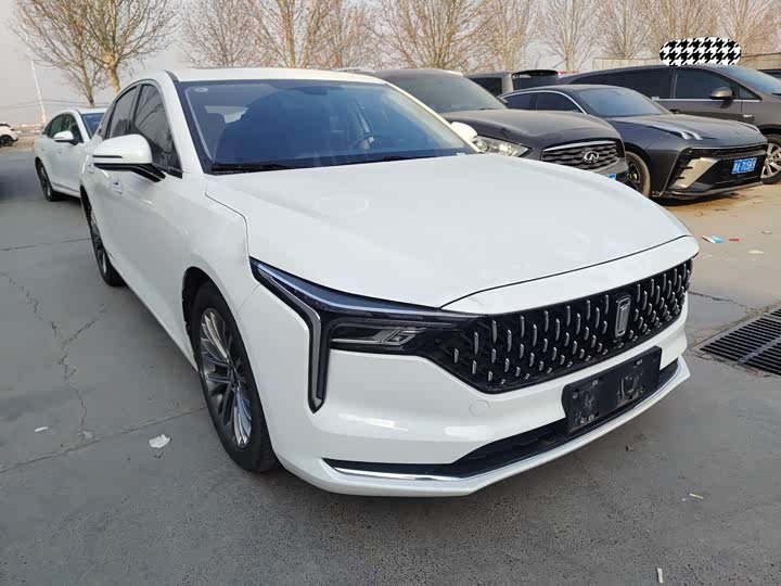 Фото 3 - Bestune B70