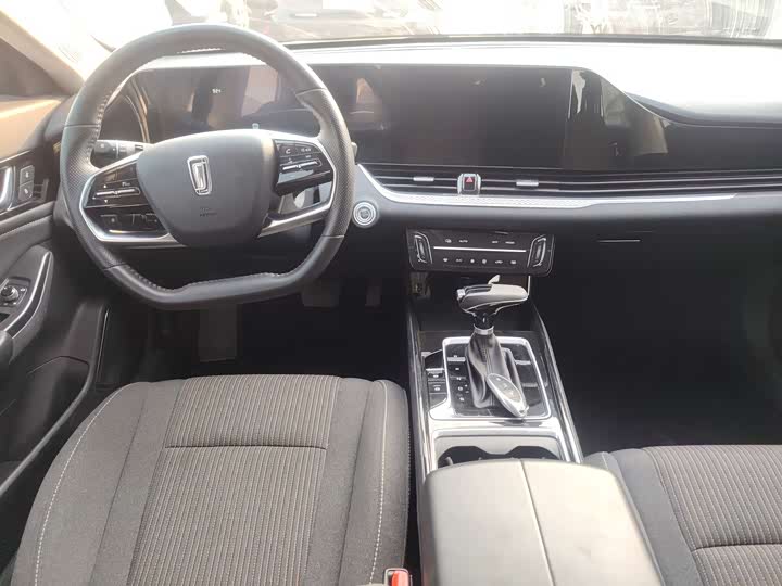 Фото 5 - Bestune B70