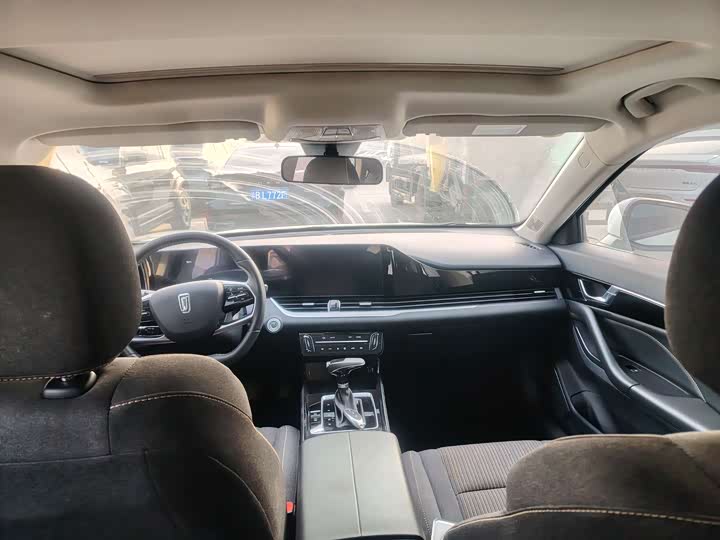 Фото 6 - Bestune B70