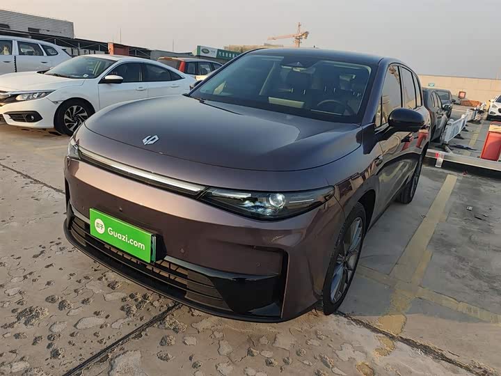 Фото 2 - Leapmotor C10