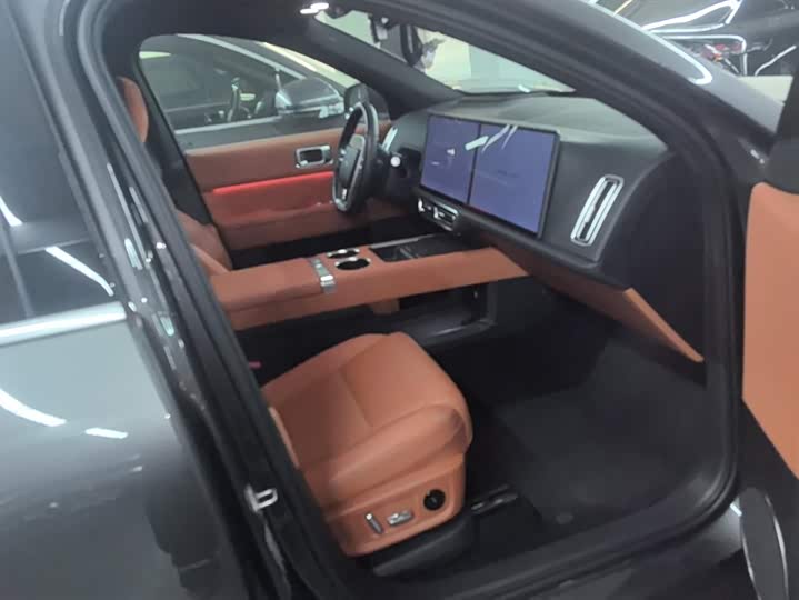 Фото 8 - LiXiang L6