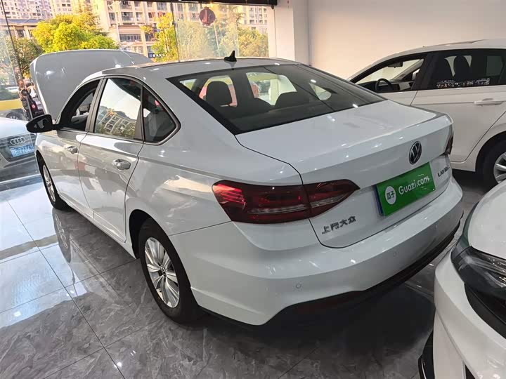 Фото 5 - Volkswagen Lavida