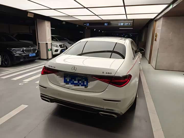 Фото 3 - Mercedes-Benz Maybach S-Class