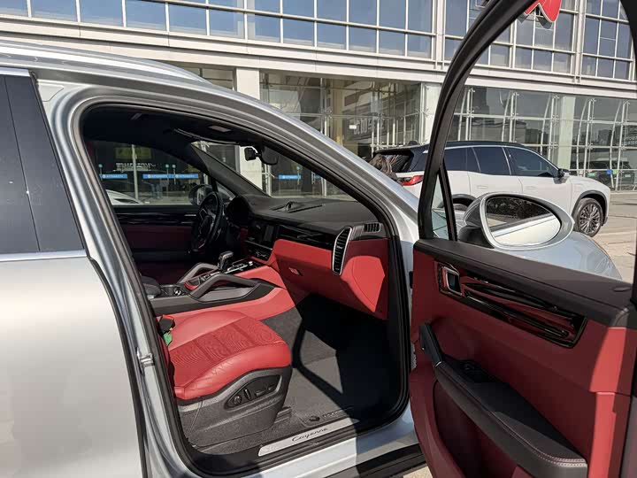 Фото 9 - Porsche Cayenne