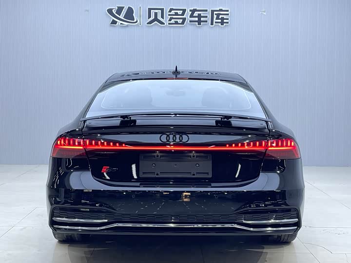 Фото 4 - Audi A7