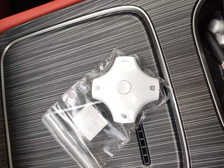 Фото 9 - Dongfeng Yipai eπ 008