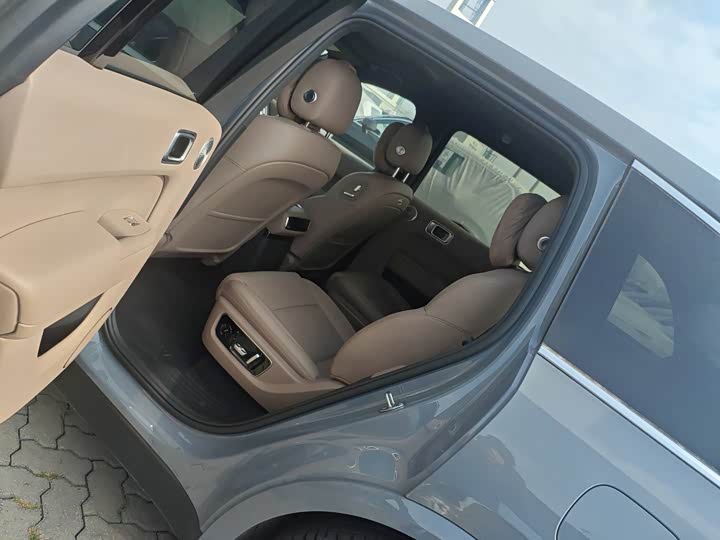 Фото 6 - LiXiang L8