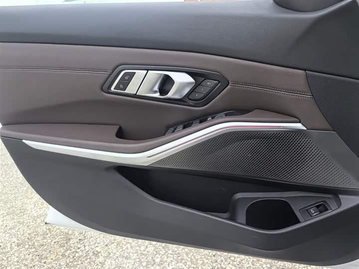 Фото 9 - BMW 3 Series