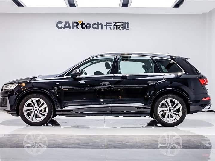 Фото 4 - Audi Q7