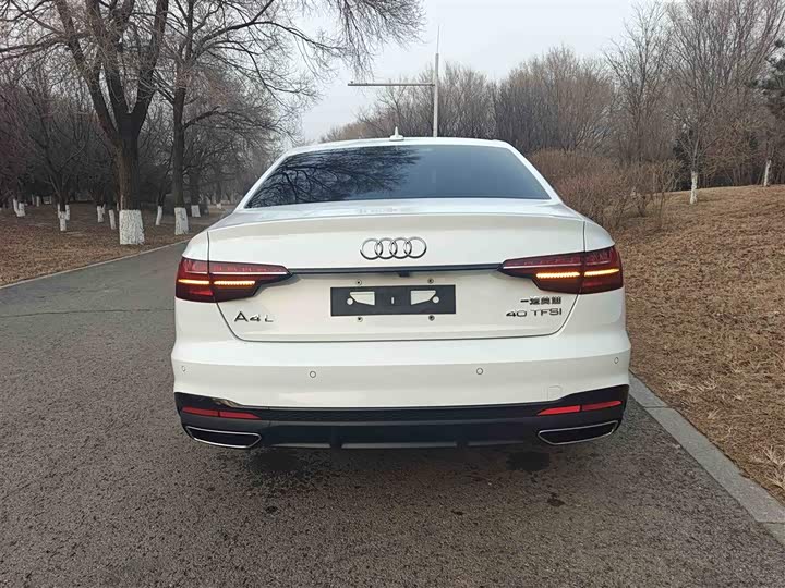 Фото 5 - Audi A4L