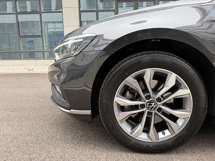 Фото 5 - Volkswagen Passat Variant