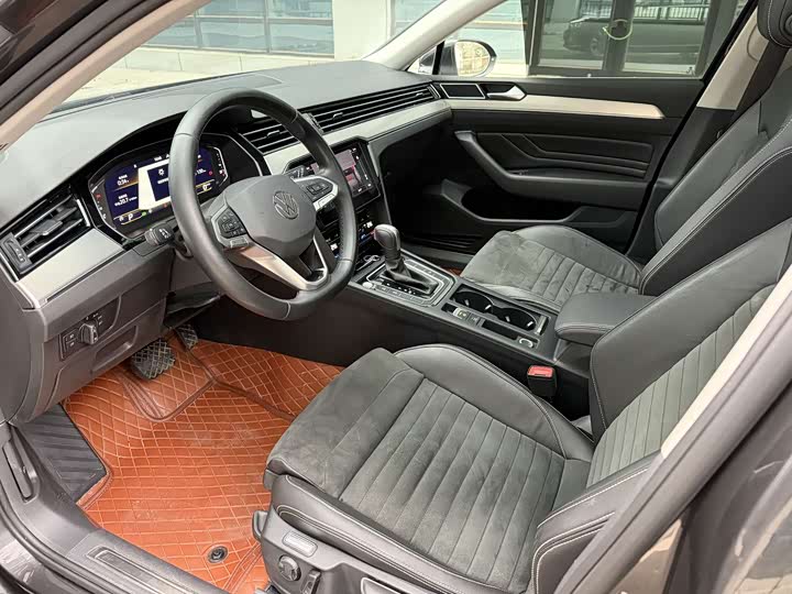 Фото 7 - Volkswagen Passat Variant