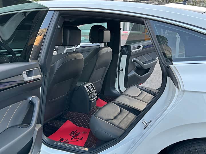 Фото 7 - Volkswagen CC