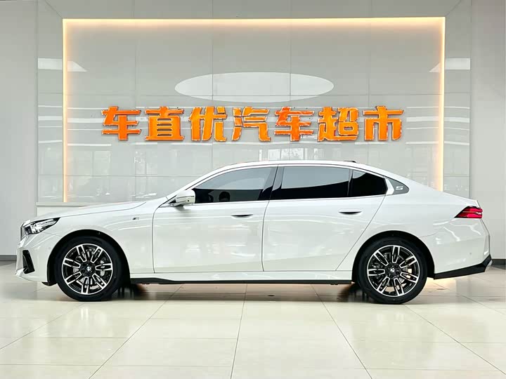 Фото 4 - BMW 5 Series