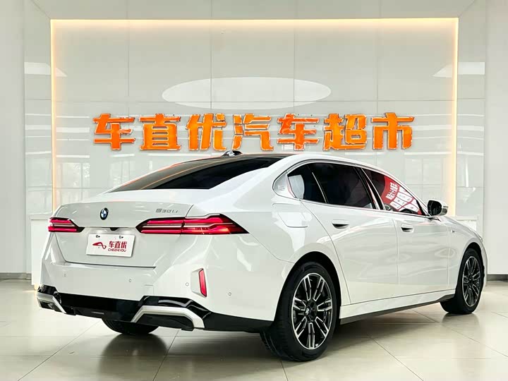 Фото 5 - BMW 5 Series