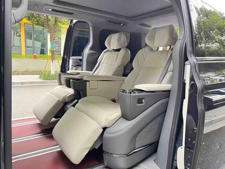 Фото 6 - Zeekr 009