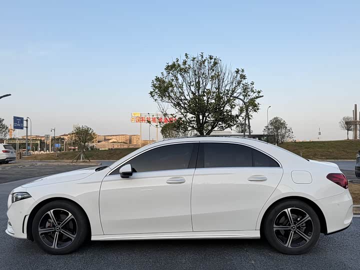 Фото 3 - Mercedes-Benz A-Class