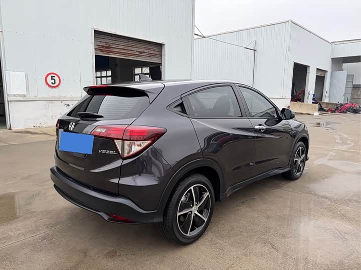 Фото 4 - Honda Vezel