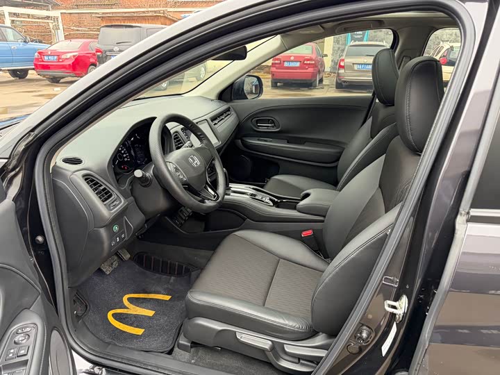 Фото 7 - Honda Vezel