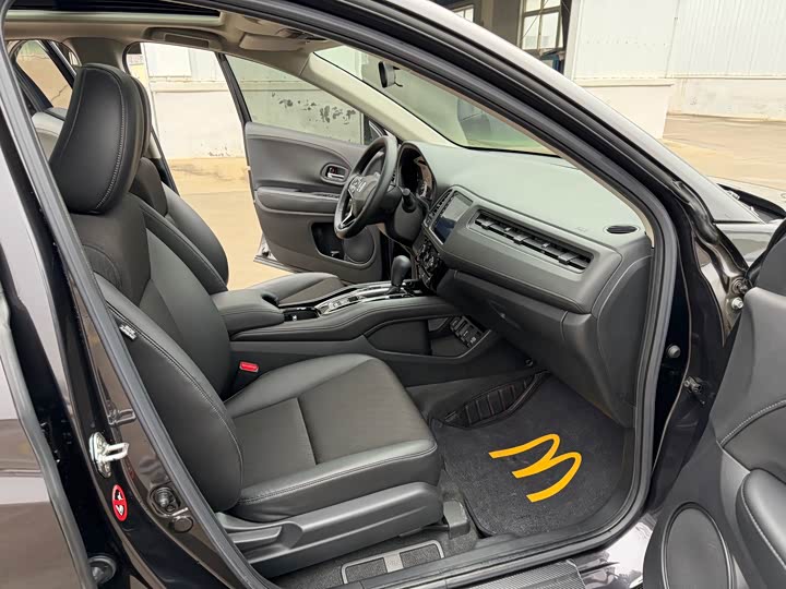 Фото 9 - Honda Vezel