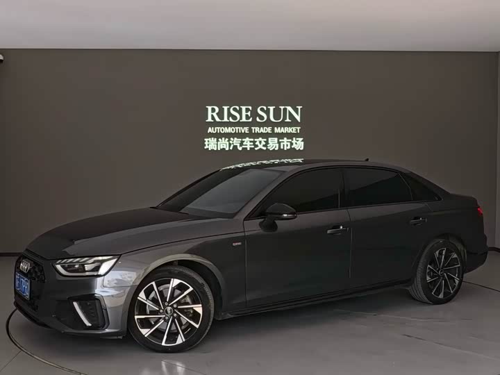 Фото 1 - Audi A4L