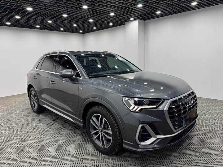 Фото 1 - Audi Q3