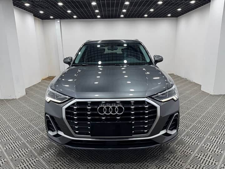 Фото 2 - Audi Q3