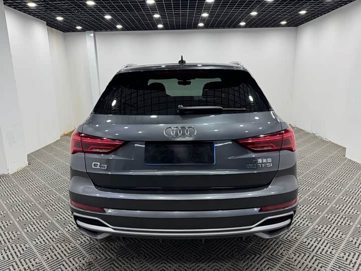 Фото 8 - Audi Q3