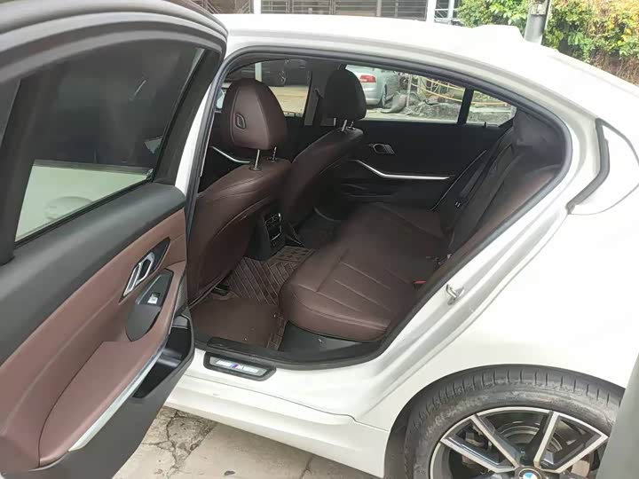 Фото 4 - BMW 3 Series