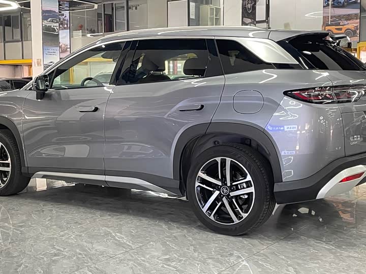 Фото 9 - BYD Song L DM-i Hybrid