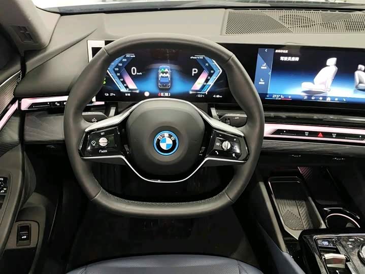 Фото 8 - BMW i5