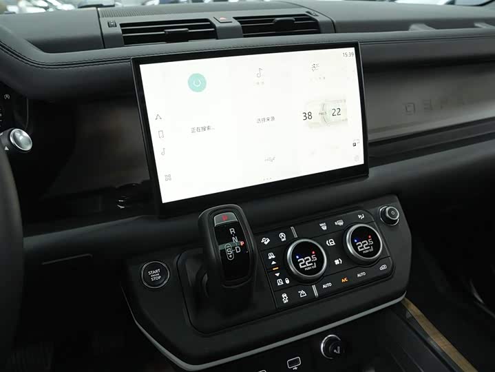 Фото 9 - Land Rover Defender