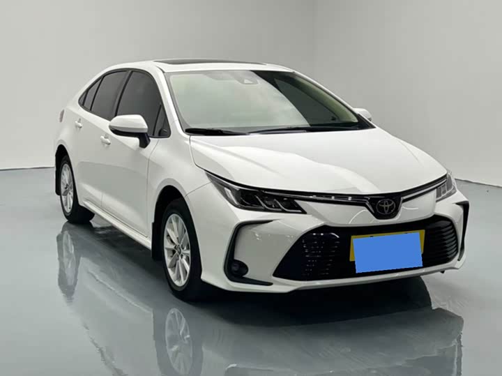 Фото 3 - Toyota Corolla