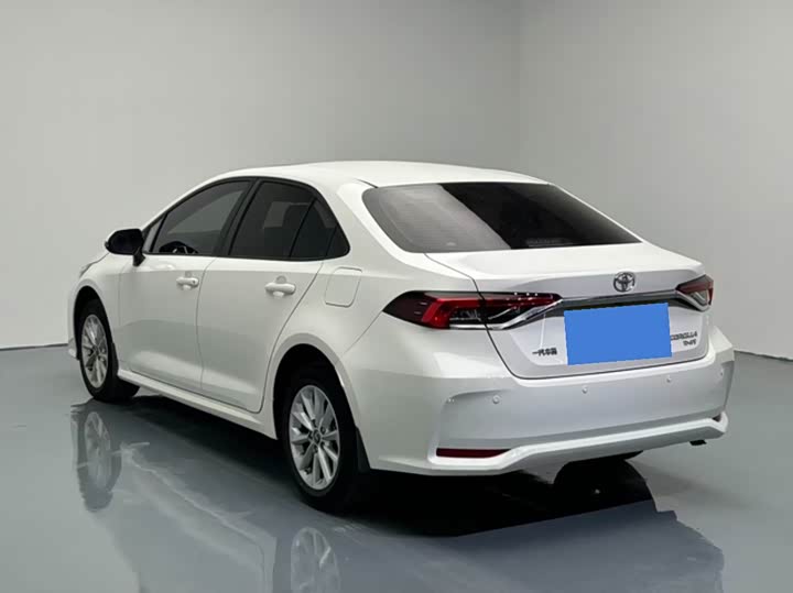 Фото 6 - Toyota Corolla