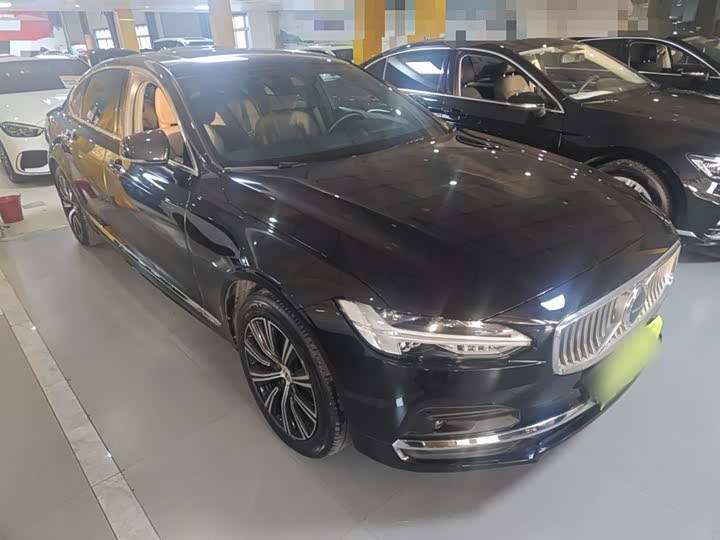 Фото 4 - Volvo S90