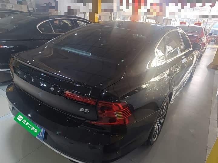 Фото 7 - Volvo S90