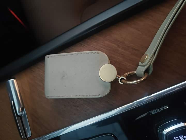 Фото 9 - Volvo S90