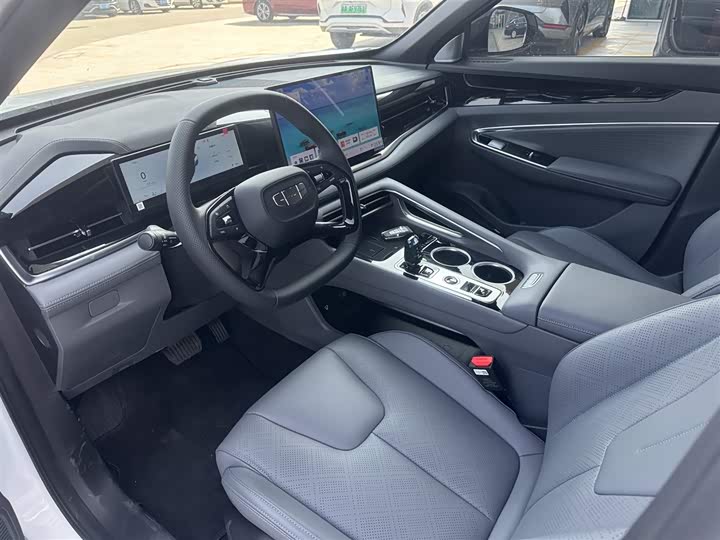 Фото 7 - Geely Atlas