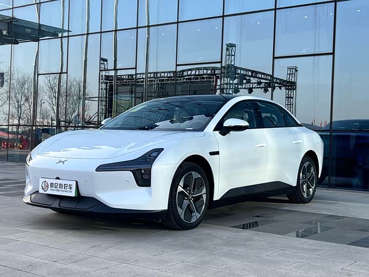 Фото 1 - XPeng Mona M03