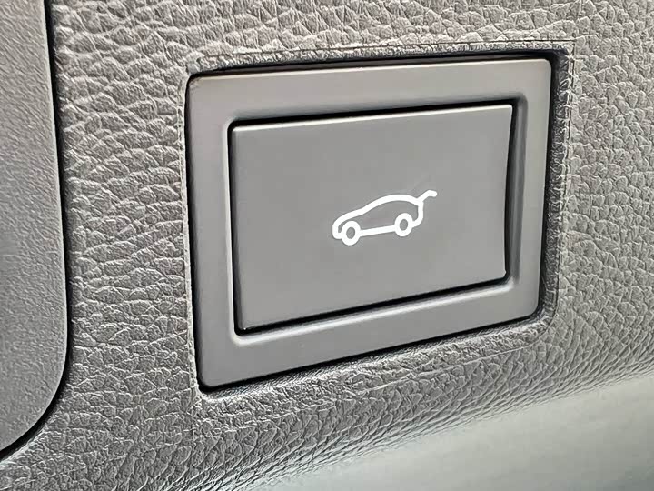 Фото 8 - XPeng Mona M03