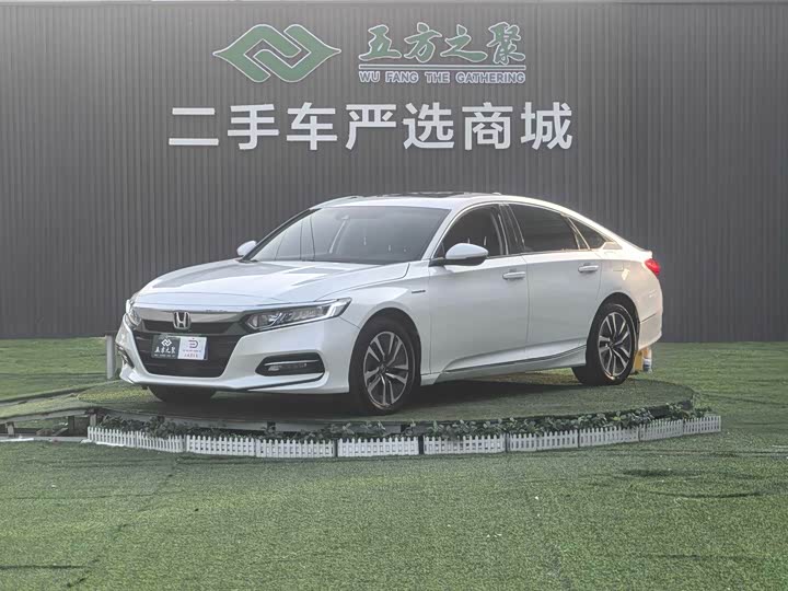 Фото 1 - Honda Accord