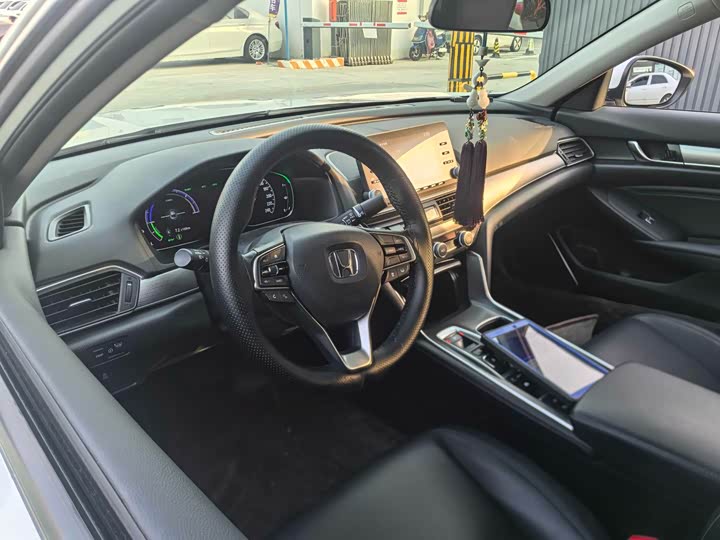 Фото 5 - Honda Accord