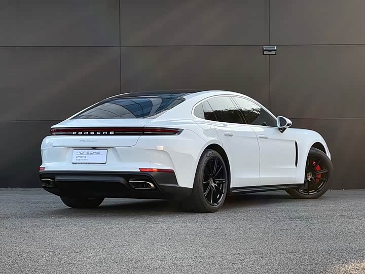 Фото 4 - Porsche Panamera