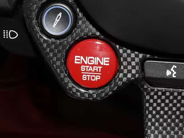 Фото 6 - Ferrari F8