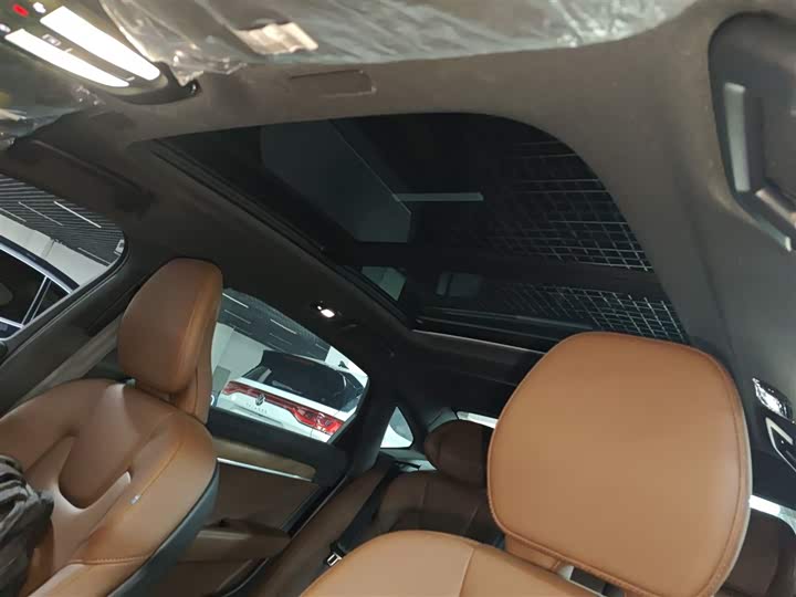 Фото 8 - Volvo S90