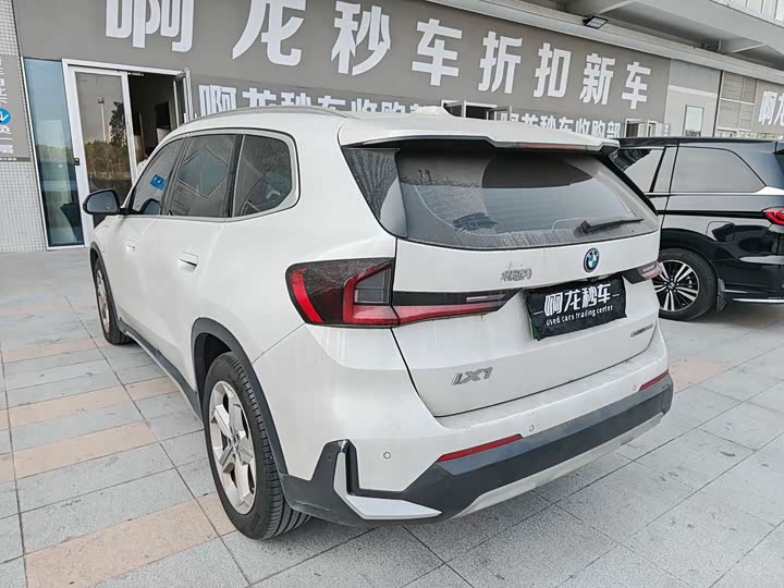 Фото 5 - BMW iX1