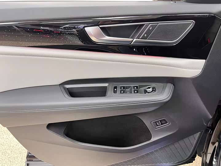 Фото 8 - Volkswagen Teramont Pro